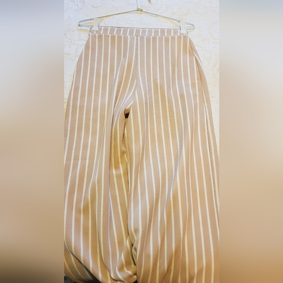 Pretty Little Thing striped wide leg soft pants - Picture 2 of 6